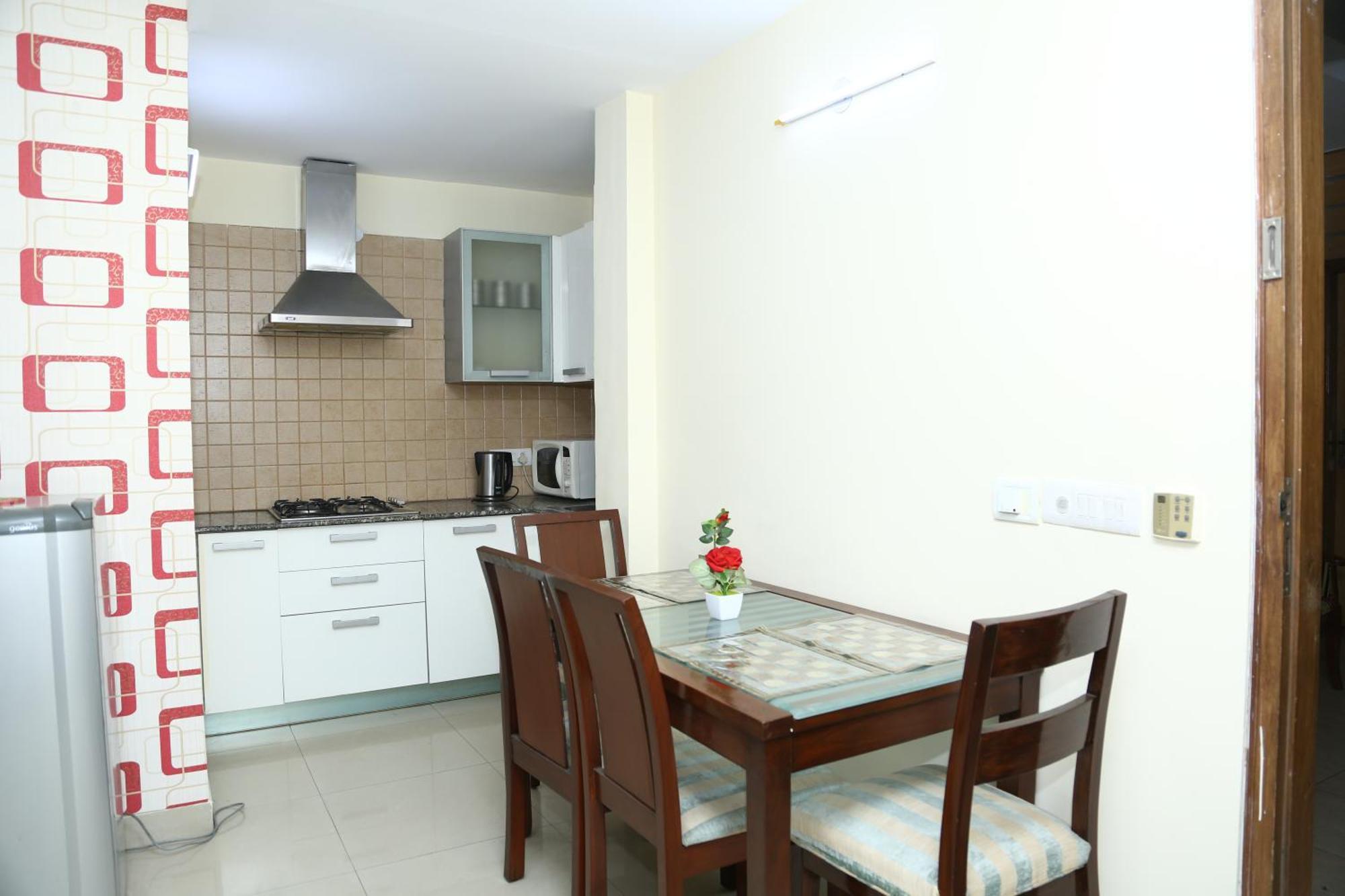 Imperial Apartment Fortis Гургаон Экстерьер фото